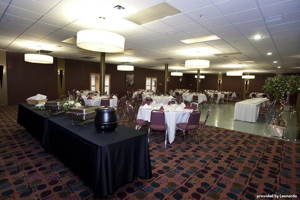Quality Inn & Suites Saskatoon Restaurant photo