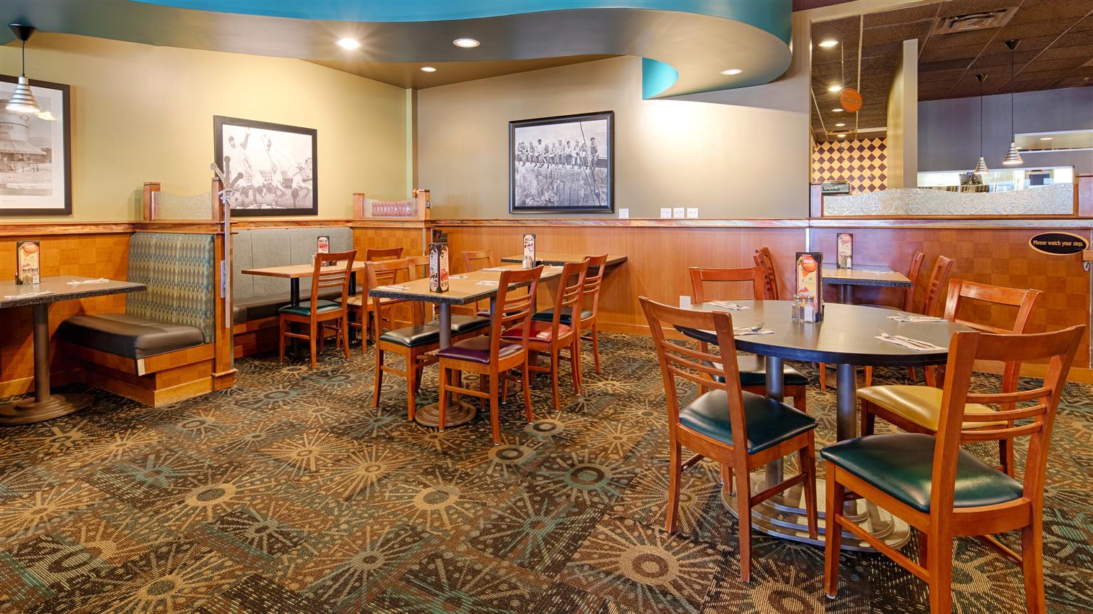 Quality Inn & Suites Saskatoon Exterior photo