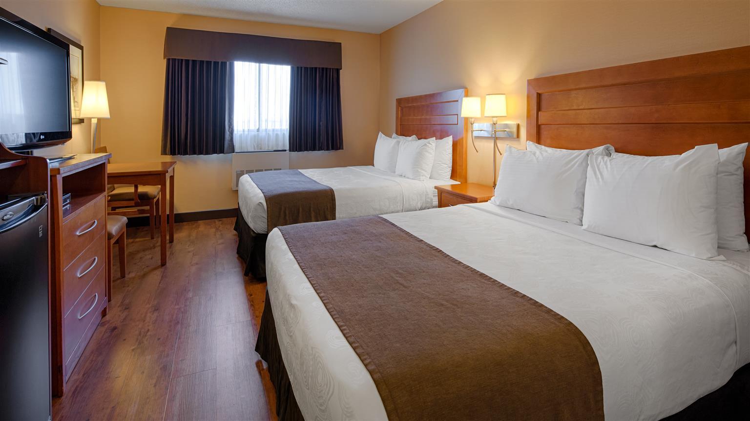 Quality Inn & Suites Saskatoon Exterior photo